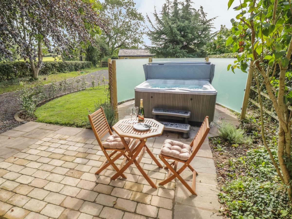 Hen House View Villa Rugeley Exterior photo